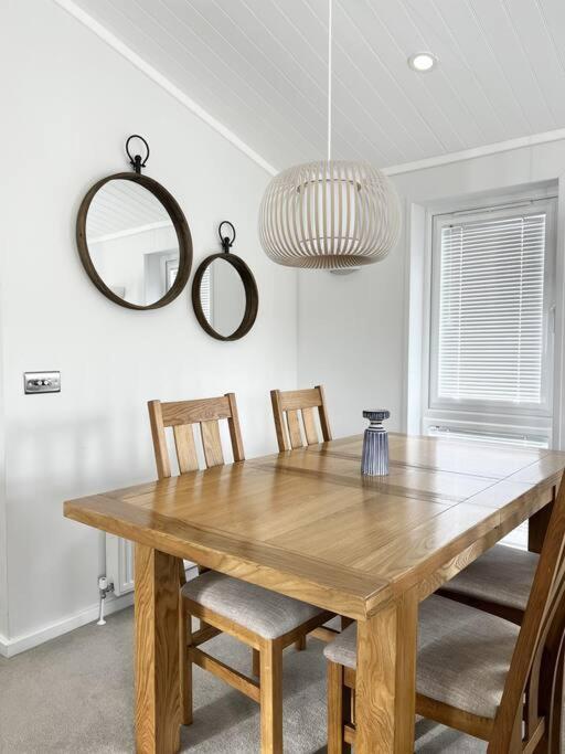 Diddly Squat Lodge With Hot Tub, Pendle View Holiday Park Clitheroe Εξωτερικό φωτογραφία