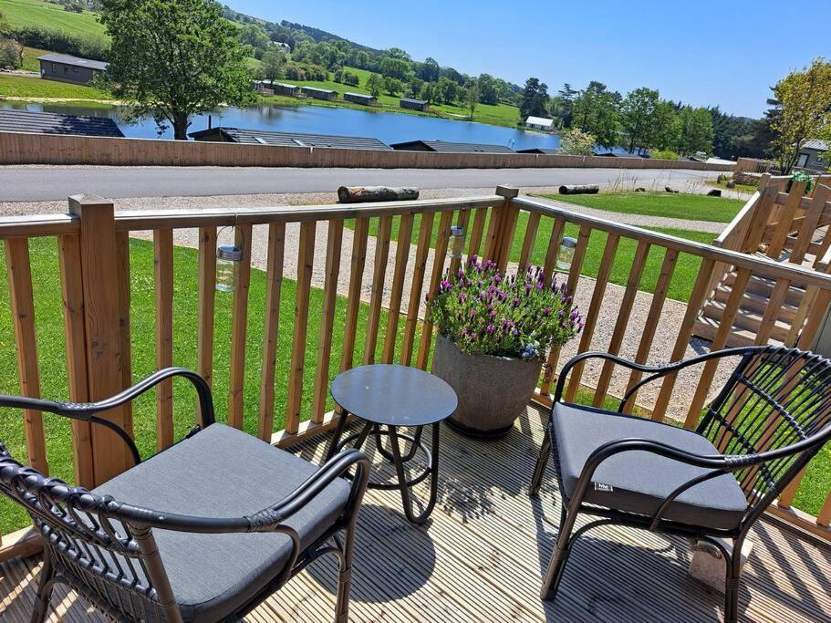 Diddly Squat Lodge With Hot Tub, Pendle View Holiday Park Clitheroe Εξωτερικό φωτογραφία